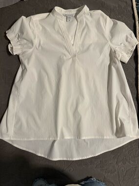 Athleta White Split V-Neck Puff Sleeve Blouse